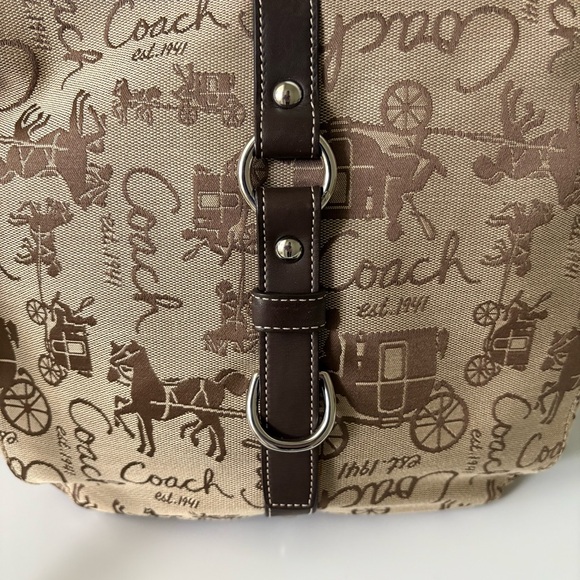 Coach Chelsea Horse and Carriage Shoulder Bag - Picture 4 of 12